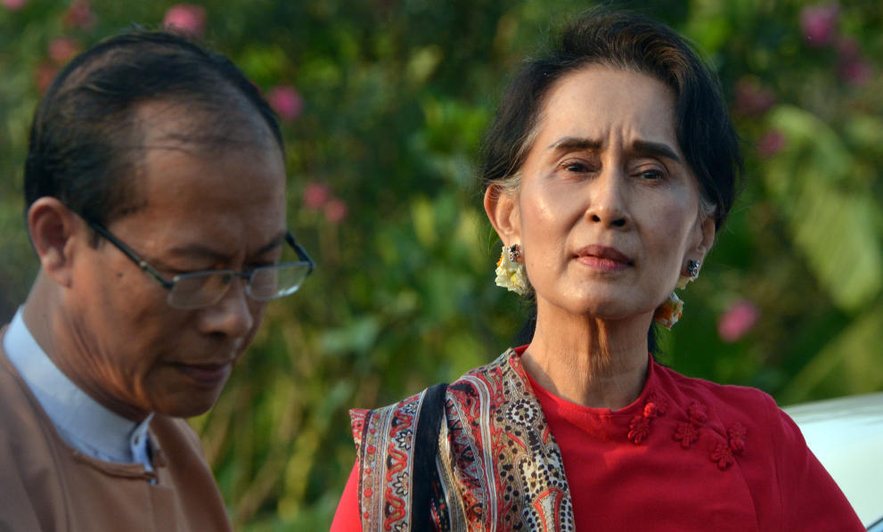 Suu Kyi empört über  muslimische Journalistin