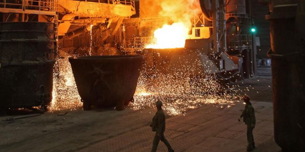 Schwache Nachfrage setzt ArcelorMittal zu