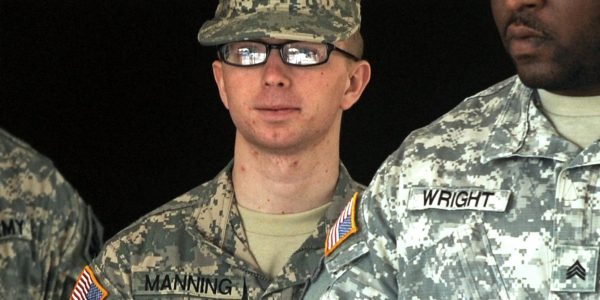 Manning entschuldigt sich vor Gericht