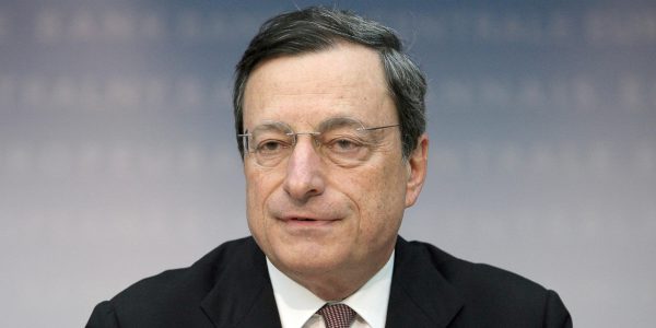 Präsident  Draghi deutet Anleihekäufe an