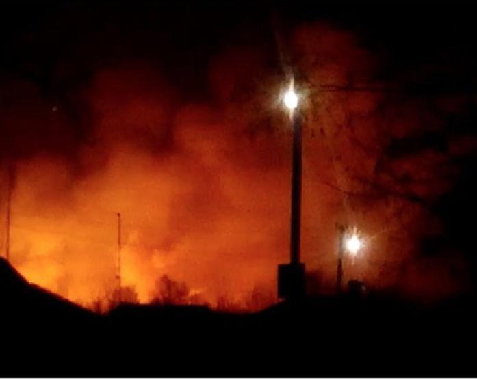 Munitionslager in Ukraine in Flammen