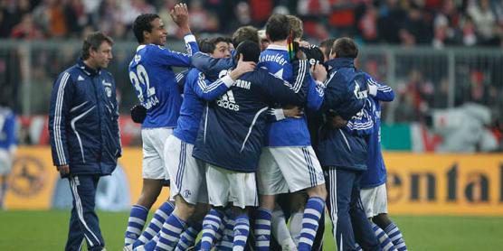 Schalke düpiert die Bayern