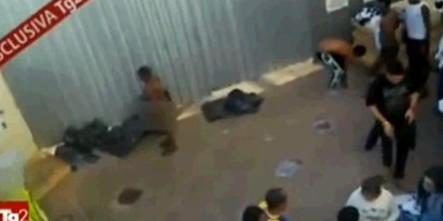 Flüchtlinge „wie KZ-Häftlinge“ entlaust