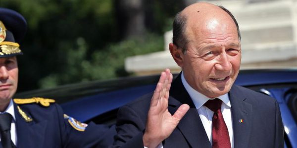 Wird Basescu seines Amtes enthoben?