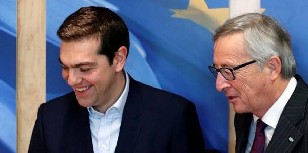 Tsipras bittet Juncker um Vermittlung