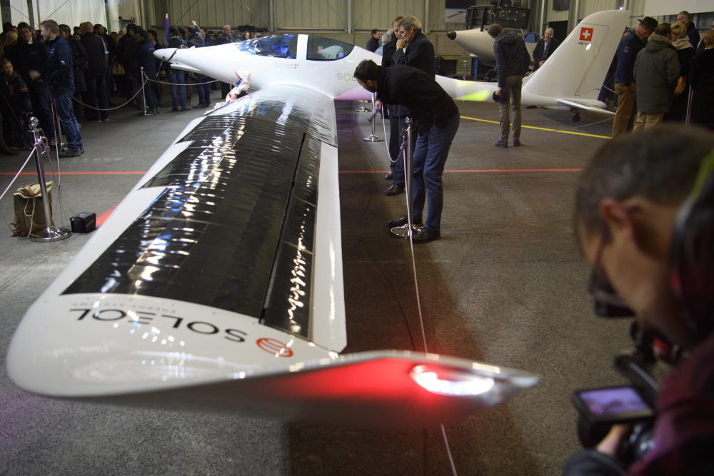 Schweizer will mit Solarflugzeug 25 000 Meter in die Höhe
