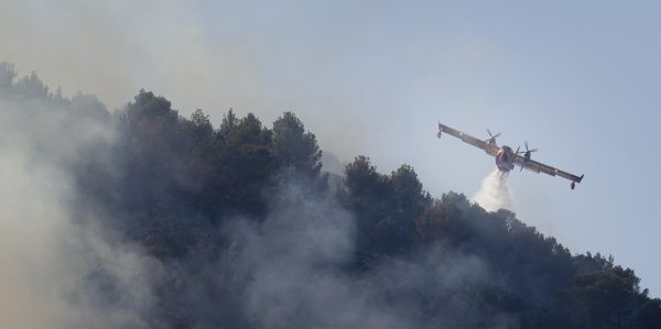 Waldbrand wütet weiter