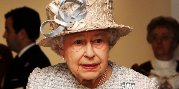 Queen Elizabeth soll sparen