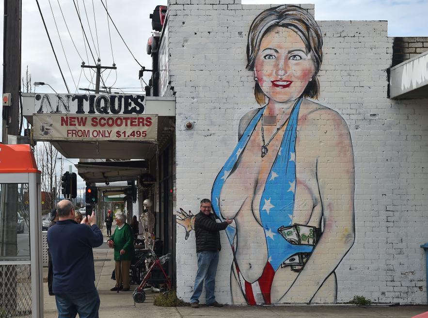 Wandbild von Clinton sorgt für Ärger