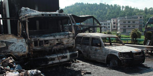 Flammeninferno nach Unfall in China