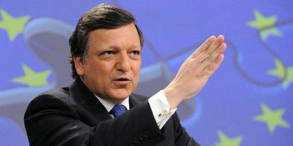 Barroso als Mr. Eisenhart