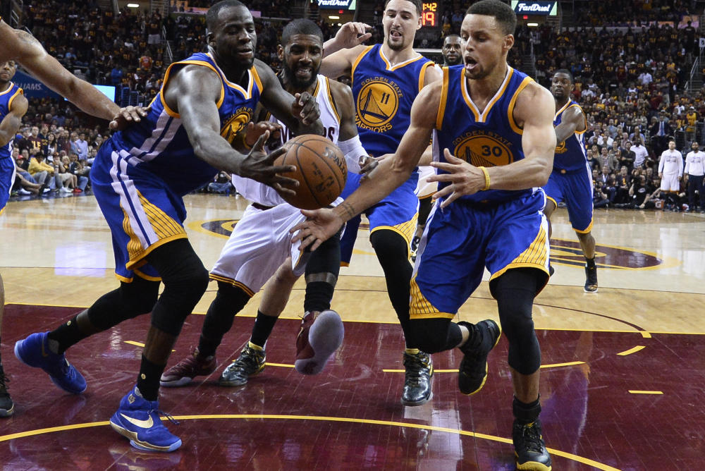 38 Punkte: Curry wirft Warriors zum Sieg