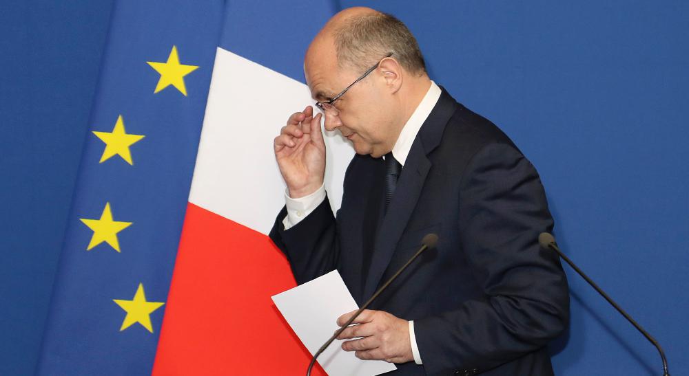 Frankreichs Innenminister tritt zurück
