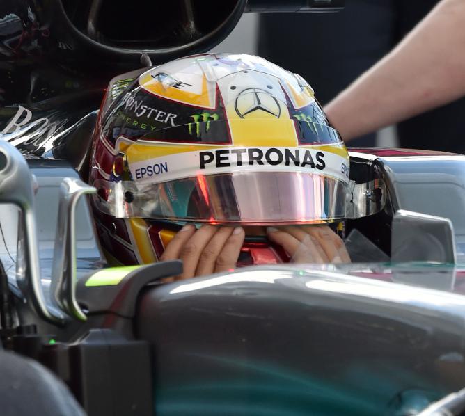 Hamilton sichert sich die Pole Position