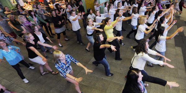 Flashmob-Chor will die Welt zum Singen bringen