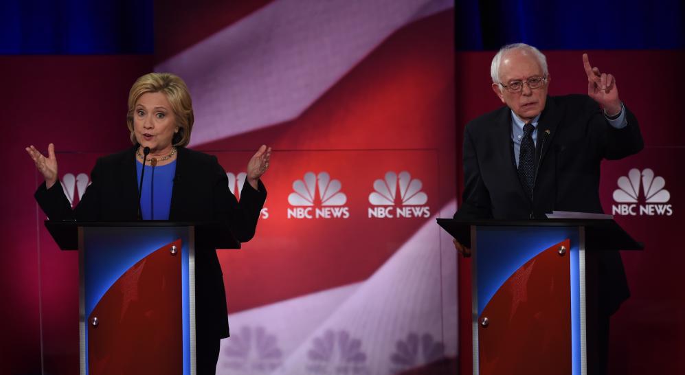 Clinton und Sanders liefern sich TV-Debatte