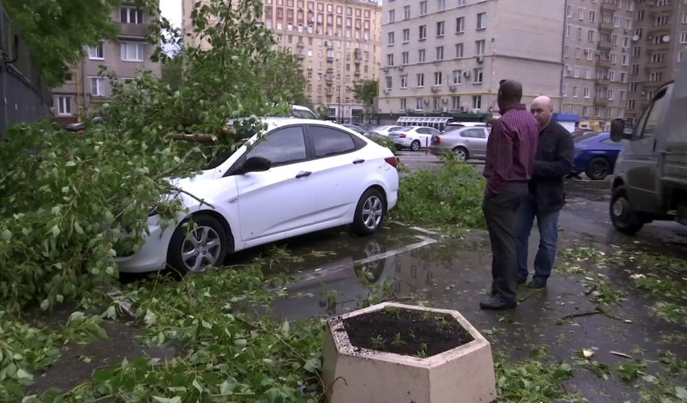 Zahl der Toten nach Sturm in Moskau steigt