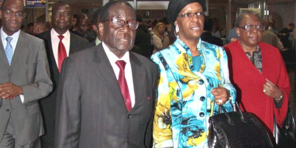 Mugabe trotz Einreiseverbot nach Rom?