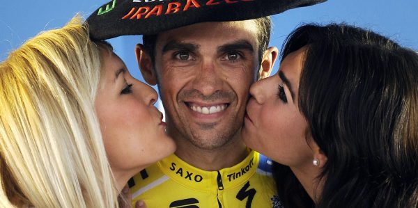 Contador gewinnt Auftakt