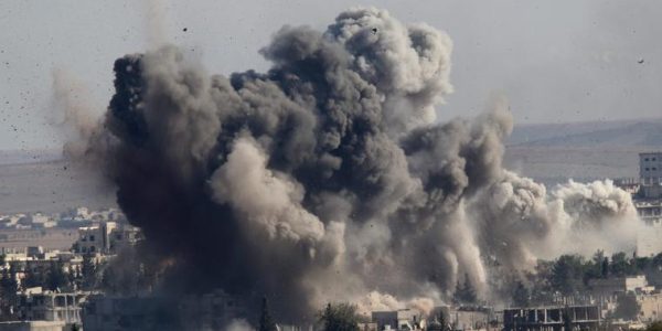 Kurden bedrängen IS in Kobane