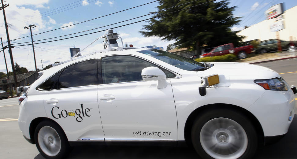 Selbstfahrendes Google-Auto baut Unfall