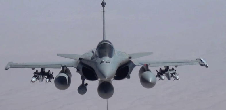 Frankreich bombardiert IS-Miliz