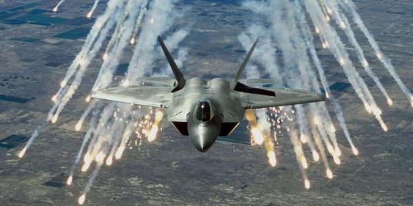USA beginnen Luftangriffe in Syrien