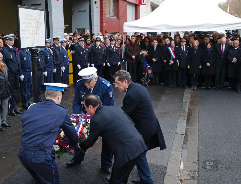 Hollande ehrt getötete Polizistin