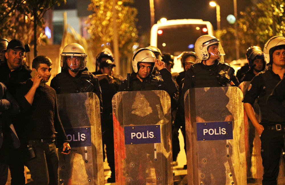 Türken ebnen autoritärem Regime den Weg