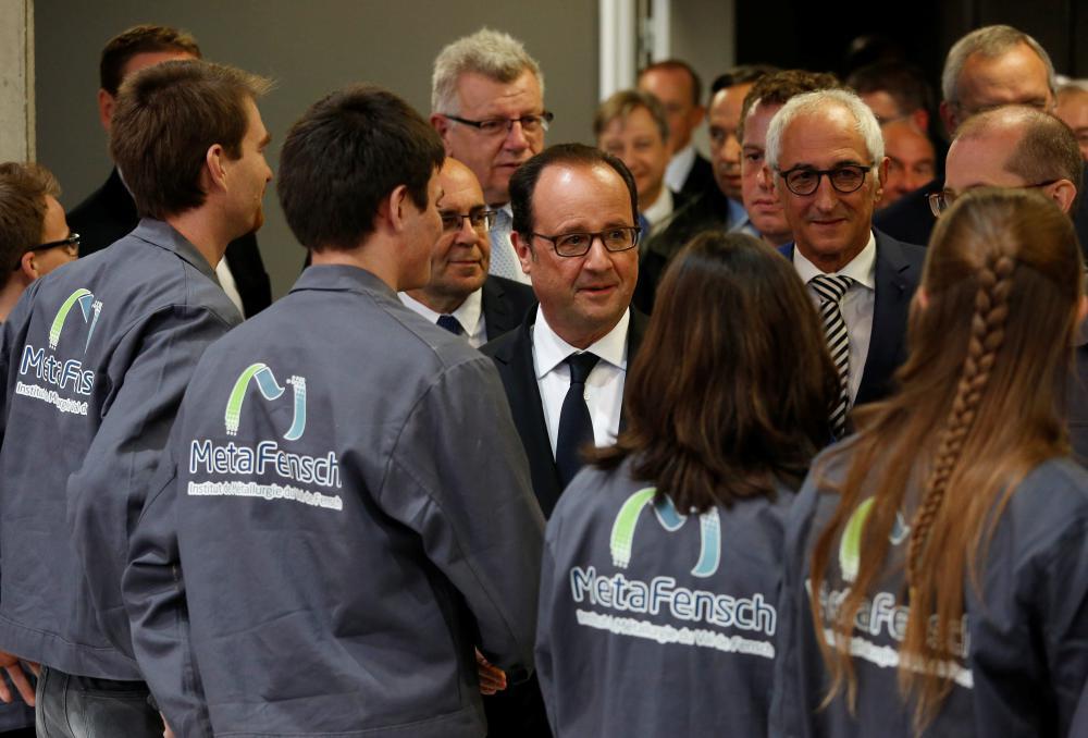 Hollande weiht Forschungsinstitut in Florange ein