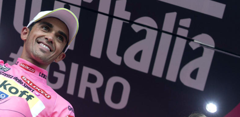 Contador verteidigt Rosa Trikot