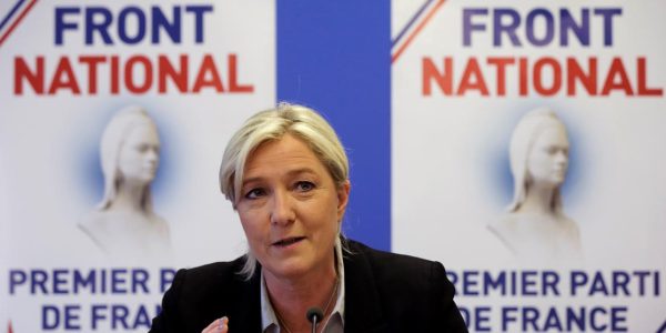 Journalisten von Le-Pen-Leuten attackiert