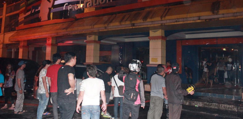 Zwölf Tote bei Feuer in Karaoke-Bar