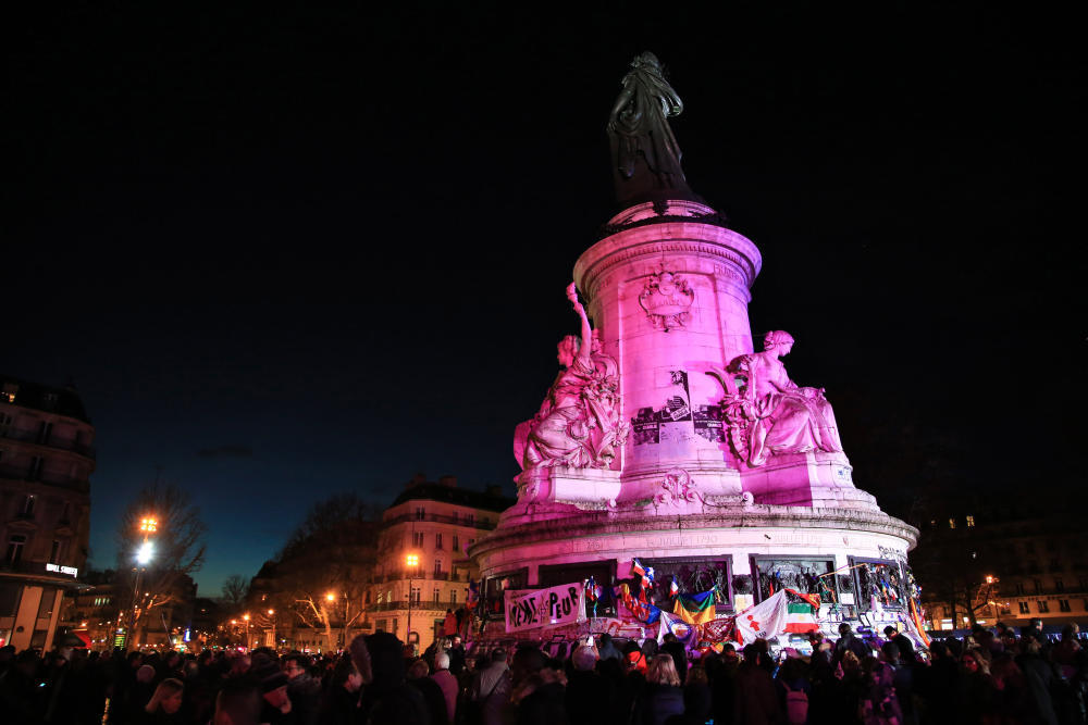 Paris gedenkt der Opfer