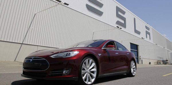 Tesla baut gigantische Batteriefabrik