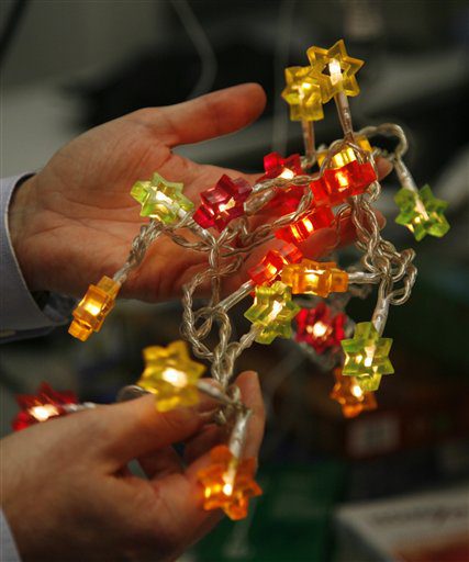 30% des guirlandes lumineuses de Noël menacent gravement la sécurité des foyers