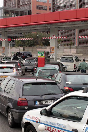 Französische Regierung bestreitet Treibstoffknappheit durch Streiks