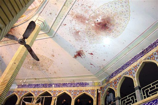 Iran: 25 morts dans l’attentat contre une mosquée chiite, Washington accusé