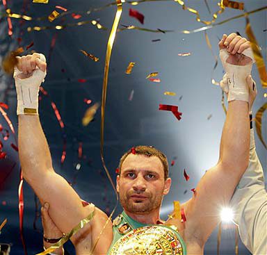 Vitali Klitschko bleibt Champion