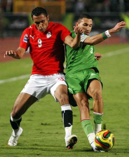 Ambiance survoltée dans le stade d’Omdurman avant le match Algérie-Egypte