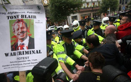 Proteste: Blair sagt Feier zur Veröffentlichung seines Buchs ab