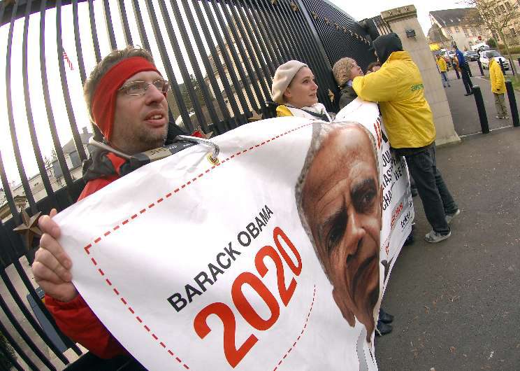 Greenpeace demonstriert vor US-Botschaft in Luxemburg