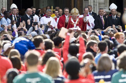 Papst entschuldigt sich auch in London bei Missbrauchsopfern