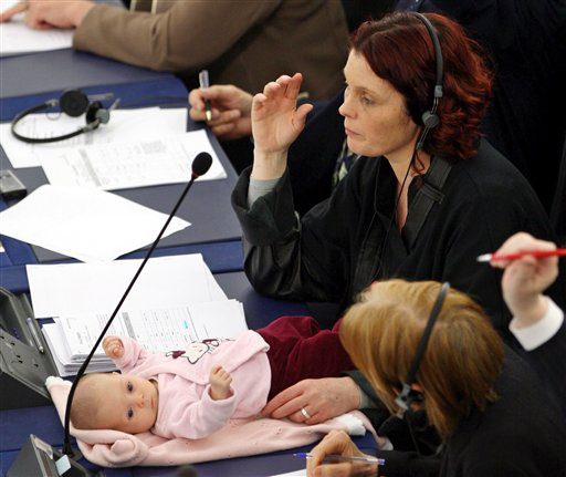 UE: les chances de voir les congés maternité allongés s’éloignent