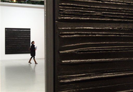 Pierre Soulages dans son habit (noir) de lumière au Centre Pompidou