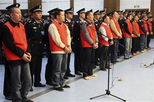 Chine: six condamnations à mort au premier procès des émeutiers d’Urumqi