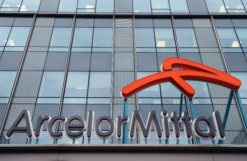 ArcelorMittal strukturiert seine Schulden um