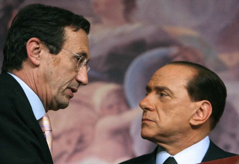 Fini-Getreue verlassen Berlusconis Regierung