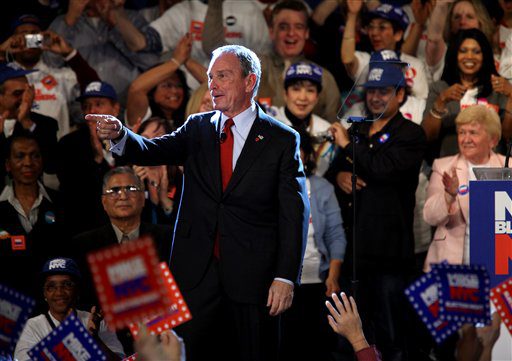 Le milliardaire Michael Bloomberg réélu de justesse maire de New York