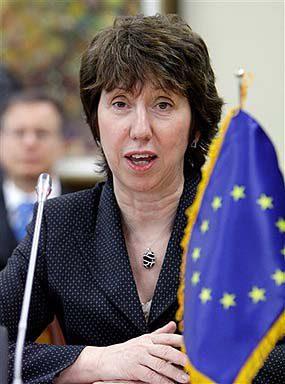 UE: Catherine Ashton, une novice en diplomatie, appréciée à Bruxelles